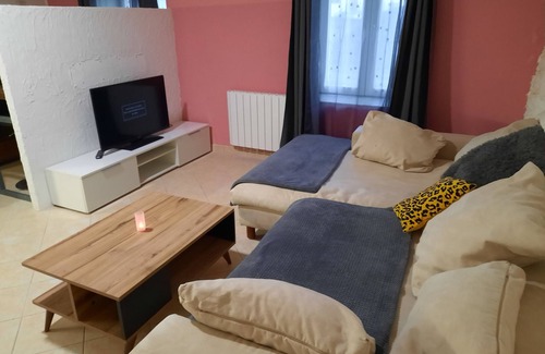 Dasle Casa | Apartment Charlotte F2 au château