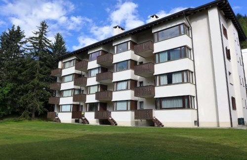 Sankt Moritz-Bad Apartamento | Apartment Chesa Arlas A1 by Interhome