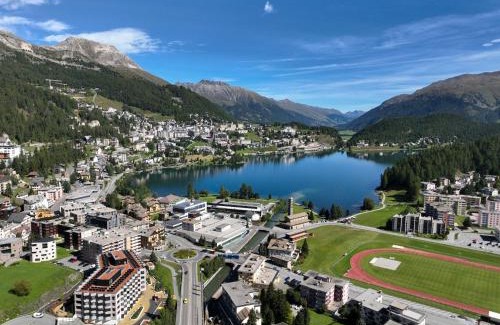 Sankt Moritz-Bad Apartamento | Apartment Chesa Arlas E2 by Interhome