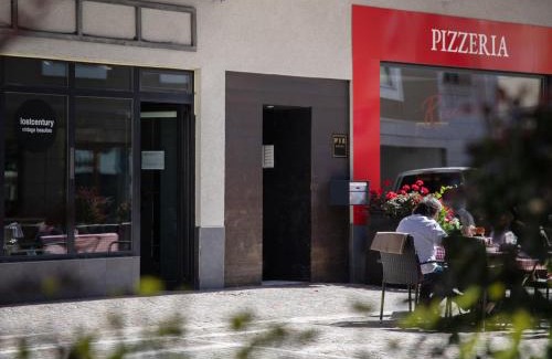 Sankt Moritz-Bad Apartamento | Apartment Chesa Ova Cotschna 304 by Interhome