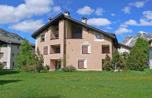 Sils-Maria Apartamento | Apartment Chesa Prasüra 10 by Interhome
