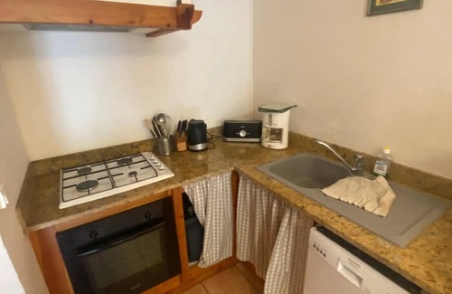 Ristolas Apartamento | Apartamento 'Chez Bérangère Au Chalet De Segure' con vistas a la montaña, jardín compartido y Wi-Fi