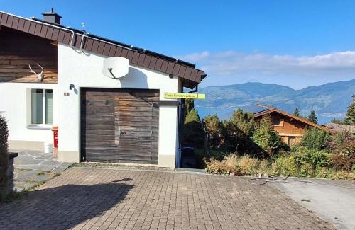 Aeschi bei Spiez Apartamento | Apartment Chilis Ferienresidenz by Interhome