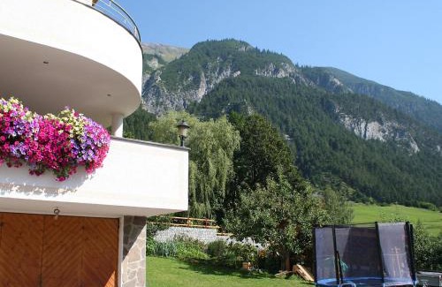 Pettneu am Arlberg Apartamento | Apartment Christian by Interhome