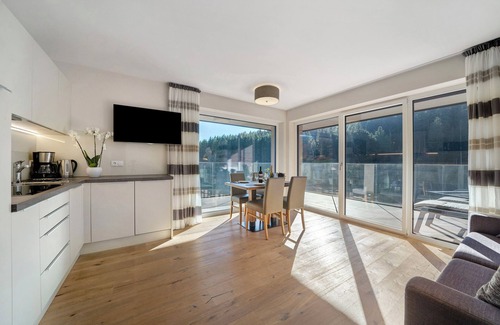 Avelengo Apartamento | Apartamento 'Christine Panoramasuite' con vistas a la montaña, terraza privada y Wi-Fi