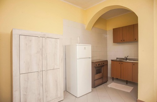 Villa San Pietro Casa | Apartamento "Cindy" con vistas a la montaña, Wi-Fi, aire acondicionado, balcón, terraza y jardín