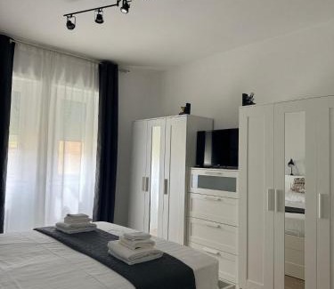 Quartiere XXIV Don Bosco Apartamento | Apartment Cinecittà