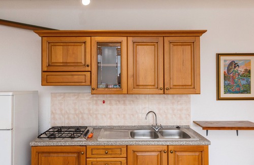 Massa Marittima Apartamento | Apartamento 'Cinzia' con piscina y jardín compartidos