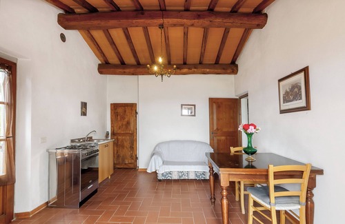 Panzano in Chianti Apartamento | Apartamento 'Cipressaia Bellavista' con piscina compartida, jardín compartido y Wi-Fi