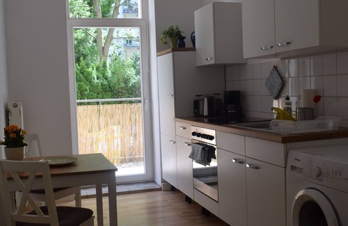 Suedvorstadt Apartamento | Apartamento, cerca del centro y en una zona tranquila en el bosque de llanuras aluviales