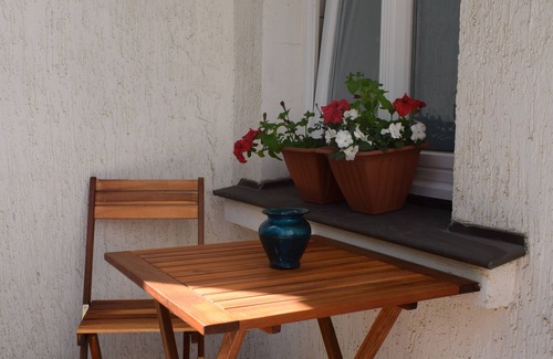 Suedvorstadt Apartamento | Apartamento, cerca del centro y en una zona tranquila en el bosque de llanuras aluviales