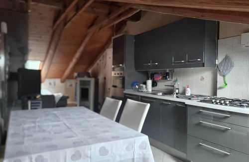 Sommariva Perno Apartamento | Apartment complete with fully equipped kitchen, refrigerator, dishwasher, tv, wifi, airco.