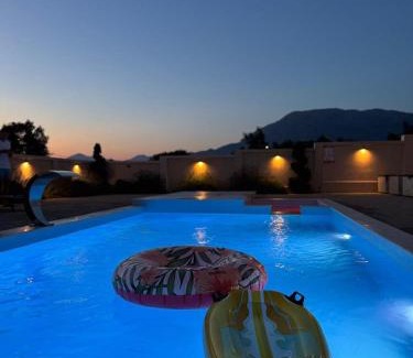 Utjeha Hladna Uvala Casa | Apartment Complex with Pool in Bar, Montenegro