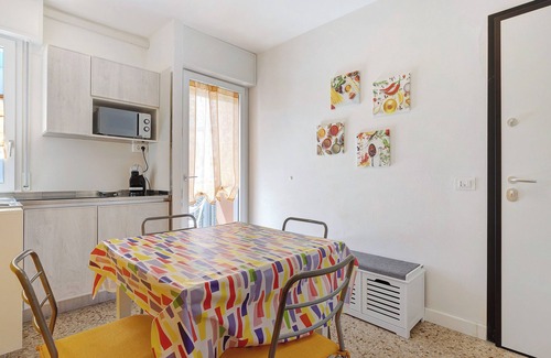 Bibione Lido dei Pini Apartamento | Apartamento "Condominio Baja C15" Cerca de la playa con vistas al mar, aire acondicionado y balcón
