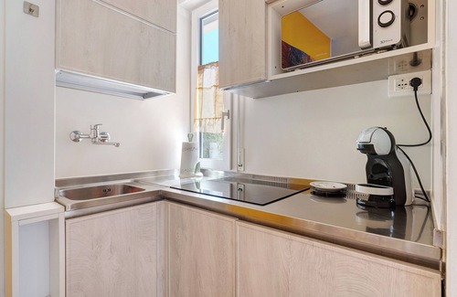 Bibione Lido dei Pini Apartamento | Apartamento "Condominio Baja C15" Cerca de la playa con vistas al mar, aire acondicionado y balcón