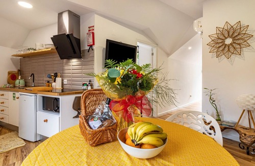 Ponta Delgada Apartamento | Apartamento 'Cork House - Fernandes Cottage' con vistas al mar, Wi-Fi y aire acondicionado.