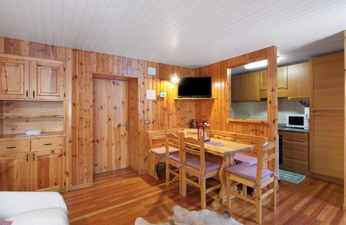 Campodolcino Apartamento | Apartamento 'Corti Garden' con vistas a la montaña, jardín privado y Wi-Fi