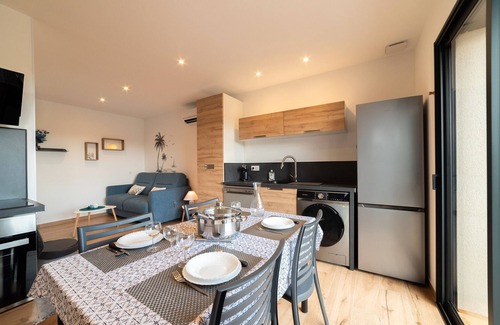 Sorede Apartamento | Apartamento 'Côté Mer' con vistas a la montaña, Wi-Fi y aire acondicionado