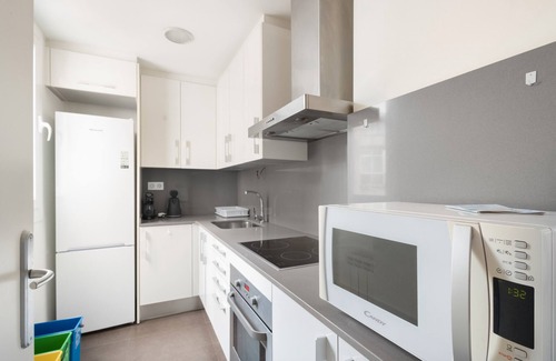 Passeig i Rodalia Apartamento | Apartamento 'Cozy Centre Manresa' con terraza privada, Wi-Fi y aire acondicionado