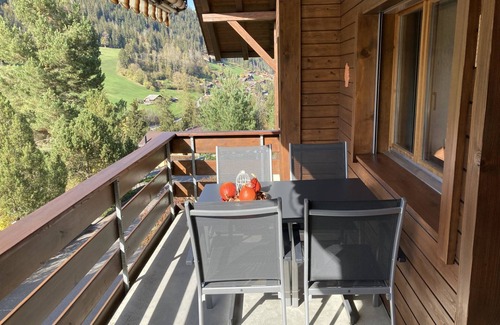 Zweisimmen Apartamento | Apartamento Crocus by Interhome