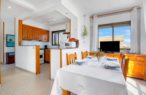 Les Deveses Apartamento | Apartamento 'Cudei Primera Línea' con vistas al mar, Wi-Fi y aire acondicionado