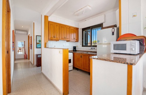 Les Deveses Apartamento | Apartamento 'Cudei Primera Línea' con vistas al mar, Wi-Fi y aire acondicionado
