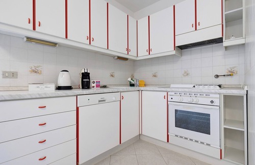 Ponte Arche Apartamento | Apartamento 'Cuore Di Comano' con vistas a la montaña, terraza privada y balcón