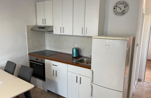 Dugi Rat Apartamento | Apartment Dado