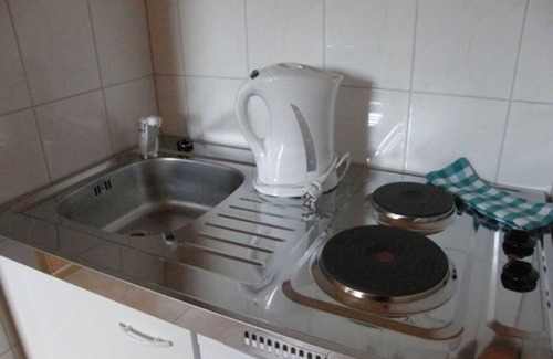 Roggentin Apartamento | Apartamento Damhirsch - En el verde Blankenförde