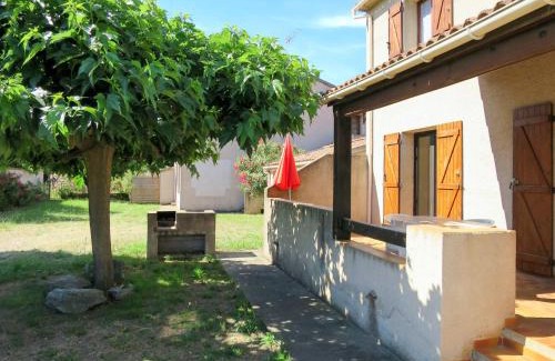 Santa-Maria-Poggio Apartamento | Apartment Dami II-2 by Interhome