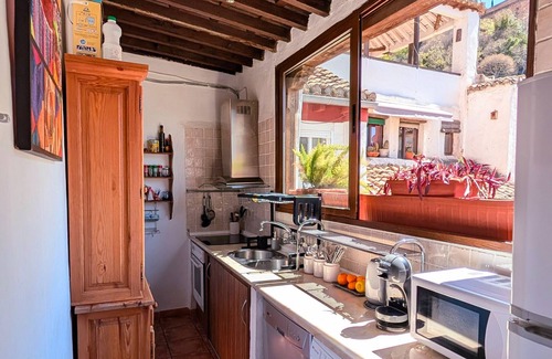 Albaicín Apartamento | Apartamento 'Dar Ar Nur Albaycin' con vistas a la montaña, Wi-Fi y aire acondicionado