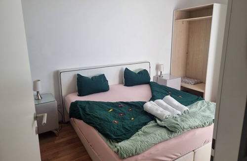 Floridsdorf Apartamento | Apartment 'Das Schöne Wien' with Balcony, Wi-Fi and Air Conditioning
