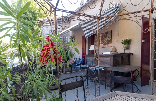 Ruoms Apartamento | Apartamento 'De Charme' con terraza privada, jardín compartido y Wi-Fi