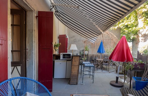 Ruoms Apartamento | Apartamento 'De Charme' con terraza privada, jardín compartido y Wi-Fi