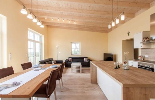 Frickenhausen a. Main Apartamento | " Apartment Schwarzriesling" mit Sonnenterrasse - Ruighe Lage