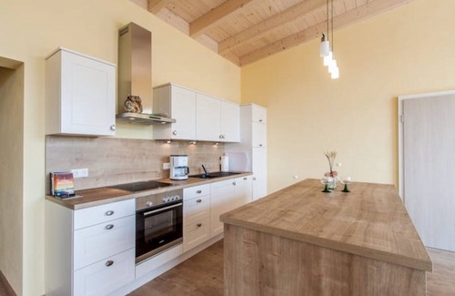 Frickenhausen a. Main Apartamento | " Apartment Schwarzriesling" mit Sonnenterrasse - Ruighe Lage