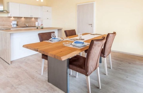 Frickenhausen a. Main Apartamento | " Apartment Schwarzriesling" mit Sonnenterrasse - Ruighe Lage
