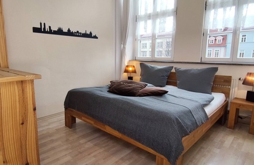 Mühlhausen Apartamento | Apartamento City-Apartments Fewo Madrid con piscina, jardín y Wi-Fi
