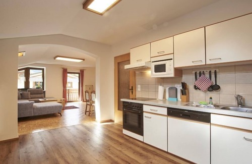 Konigssee Apartamento | Apartamento Hoher Göll, de 2 a 4 personas, 125 m², 2 dormitorios separados, sala de estar con instalaciones para dormir, ducha y bañera