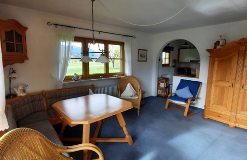Sonthofen Apartamento | Apartamento 'Ferienwohnung Hörnerblick 32' con vistas a la montaña, balcón y Wi-Fi