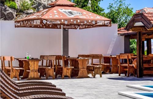 Cesarica Apartamento | Apartment Delfin-4 by Interhome