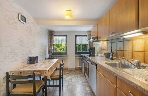 Schmallenberg Apartamento | Apartamento 'Demberg' con vistas a la montaña, terraza privada y Wi-Fi
