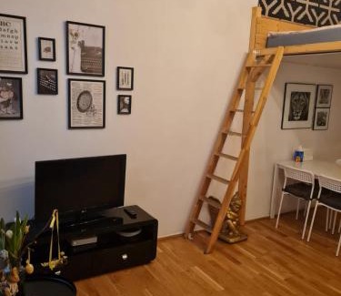 Funfhaus Apartamento | Apartment Demel