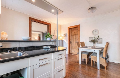 Cecilienkoog Apartamento | Apartment 'Denkerhof Auszeit' with Shared Garden and Wi-Fi
