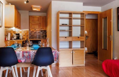 Noveli Apartamento | Apartment Dents Rousses H2 by Interhome