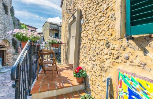Montescudaio Apartamento | Apartment Diana by Interhome