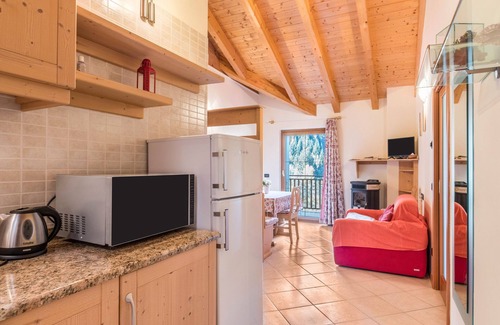 Bedollo Apartamento | Apartamento 'Dimora La Quiete' con vistas a la montaña, terraza privada y balcón