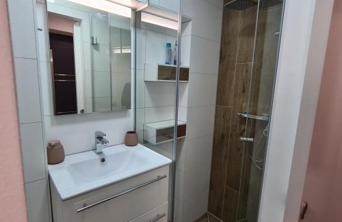 Center Apartamento | Apartment DINLUX