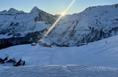 Damuels Apartamento | Apartment direkt an der Piste