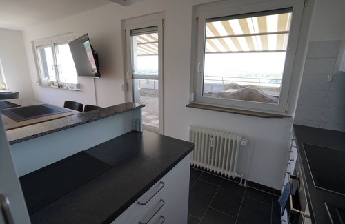 Bechlingen Apartamento | Apartamento 'Dmon-Home' con vistas al lago, terraza privada y Wi-Fi